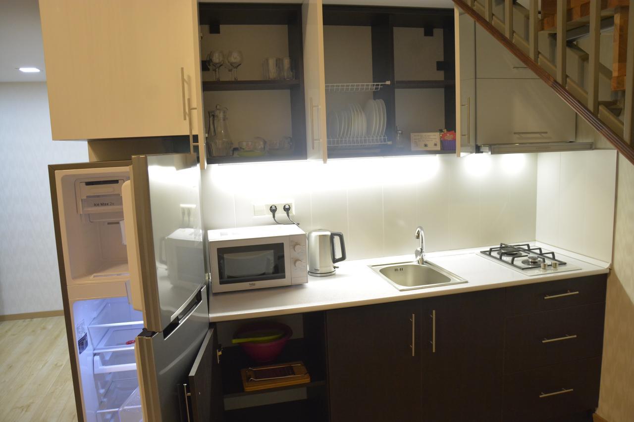 Full Comfort Apartment On Aghmashenebeli Tbilisi Værelse billede
