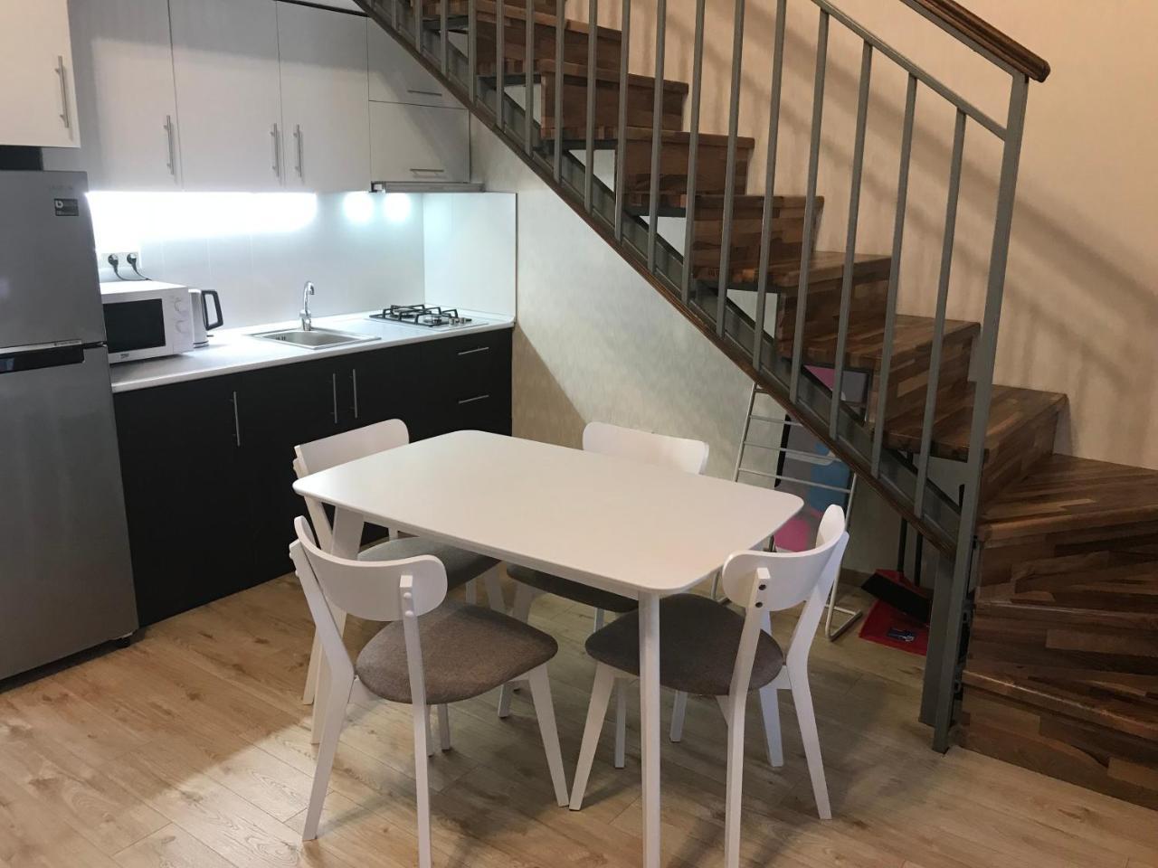 Full Comfort Apartment On Aghmashenebeli Tbilisi Eksteriør billede