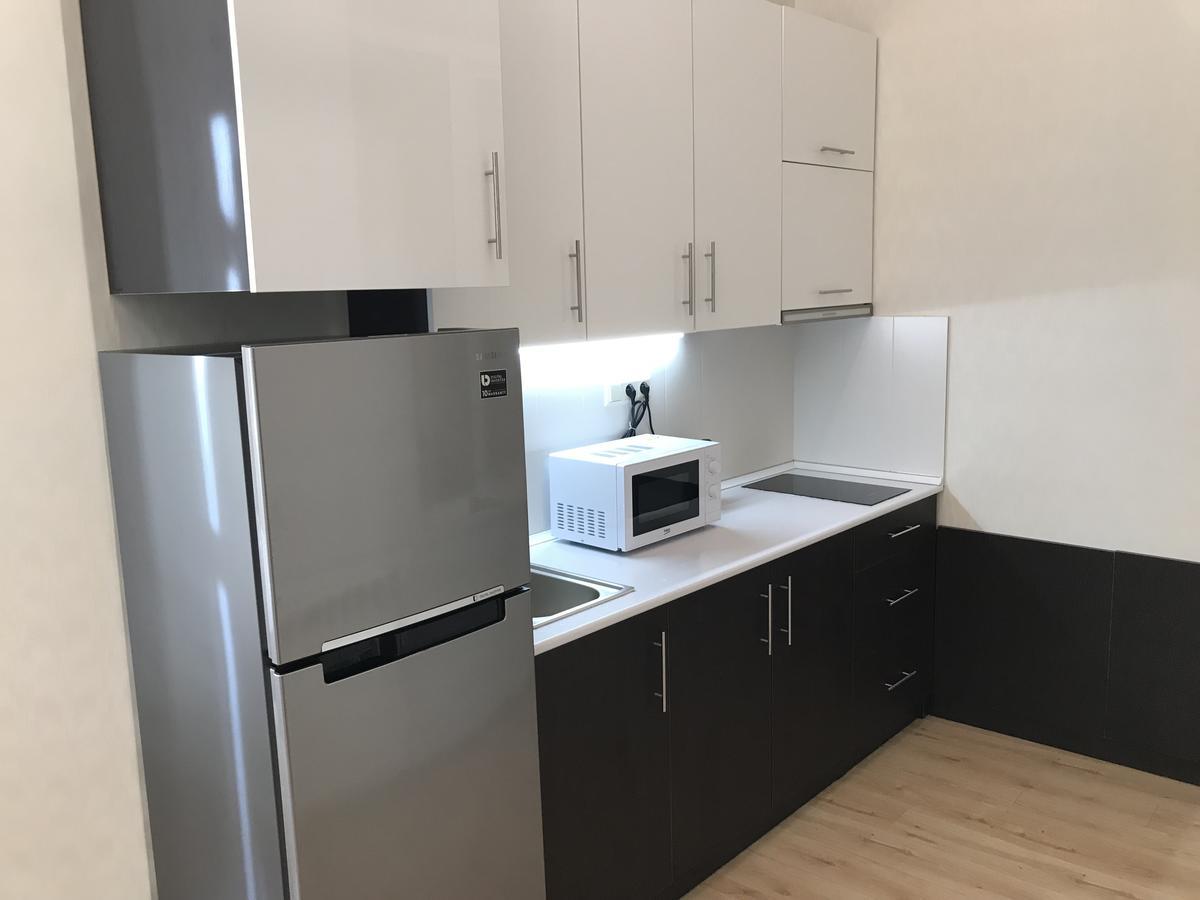 Full Comfort Apartment On Aghmashenebeli Tbilisi Eksteriør billede
