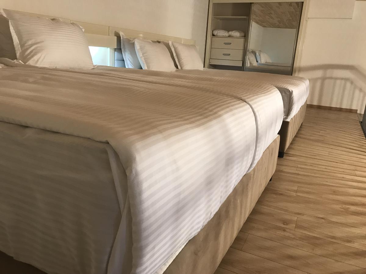 Full Comfort Apartment On Aghmashenebeli Tbilisi Eksteriør billede