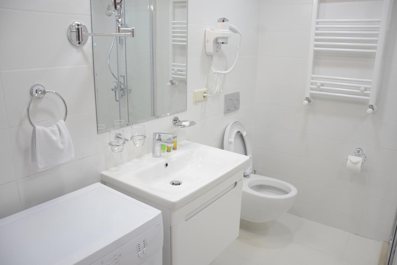 Full Comfort Apartment On Aghmashenebeli Tbilisi Eksteriør billede